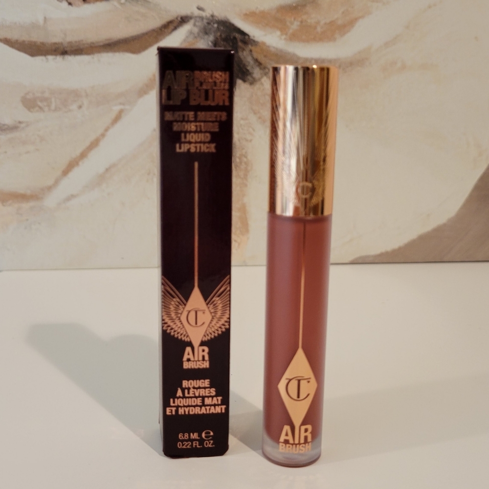 NEW - NEVER USED CHARLOTTE TILBURY LIP BLUR- SHADE WALK OF NO SHAME BLUR